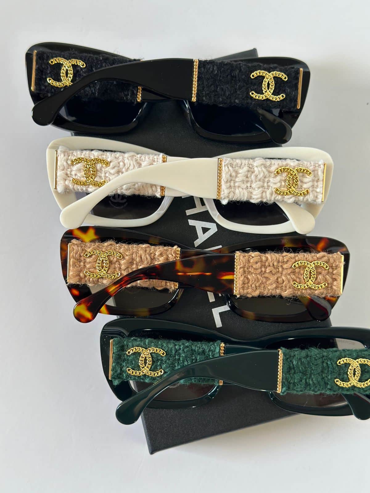 Chanel CC Logo Sunglasses For Women - Image 5