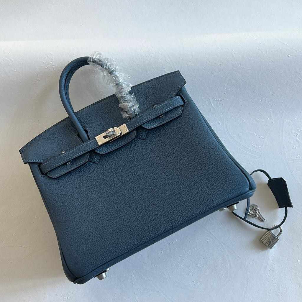 Hermes Birkin 25 Leather Handbag