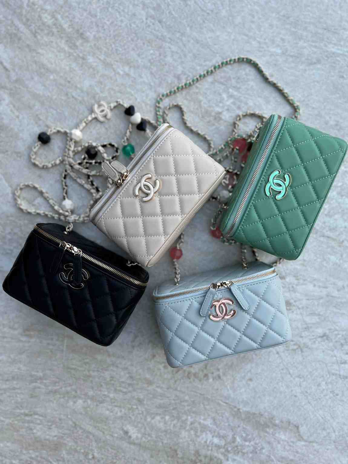 chanel small vanity bag