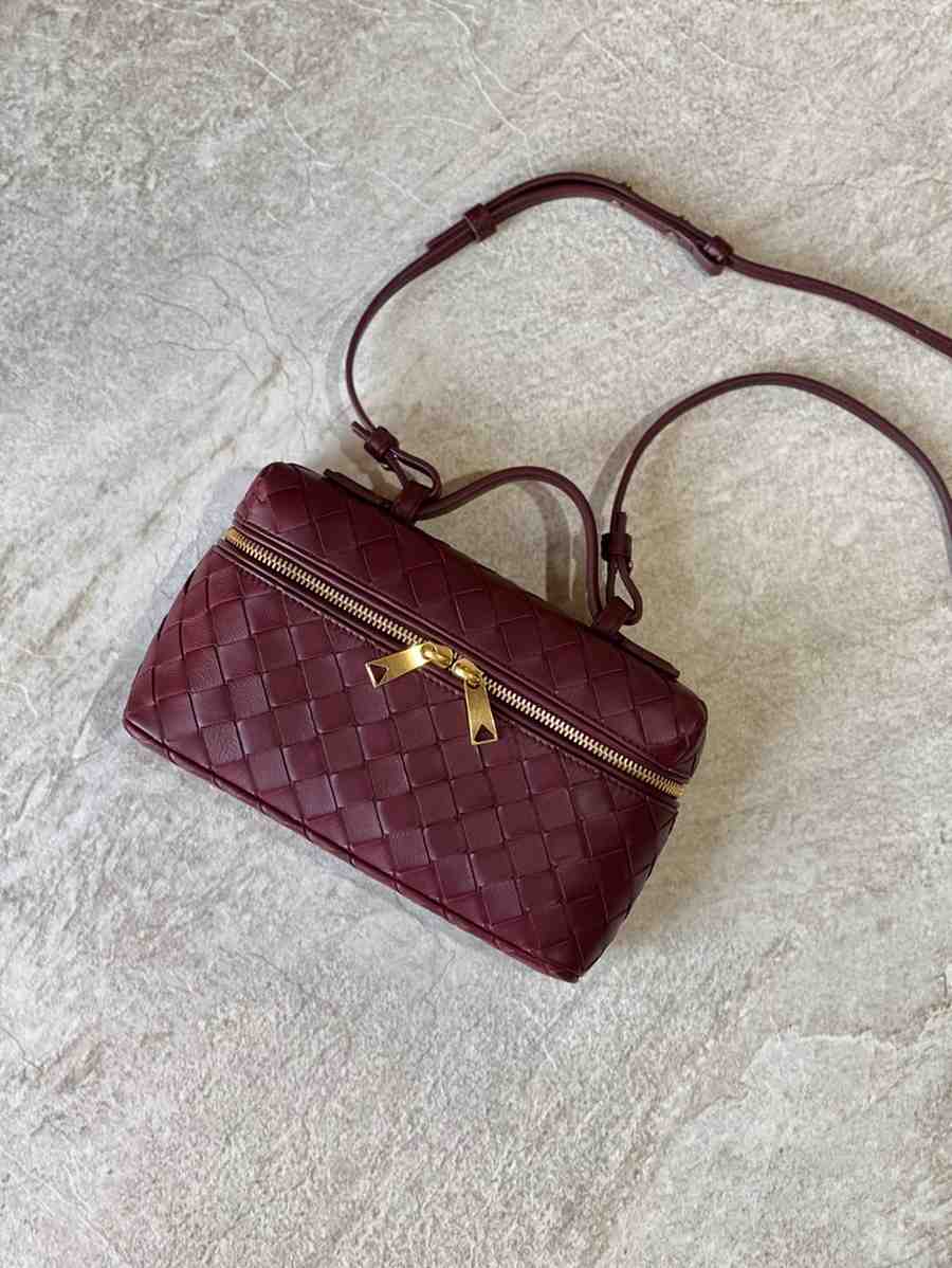 bottega veneta vanity case on strap
