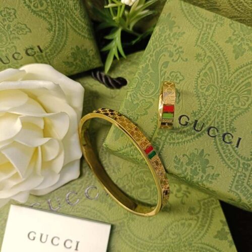 gold gucci bracelet
