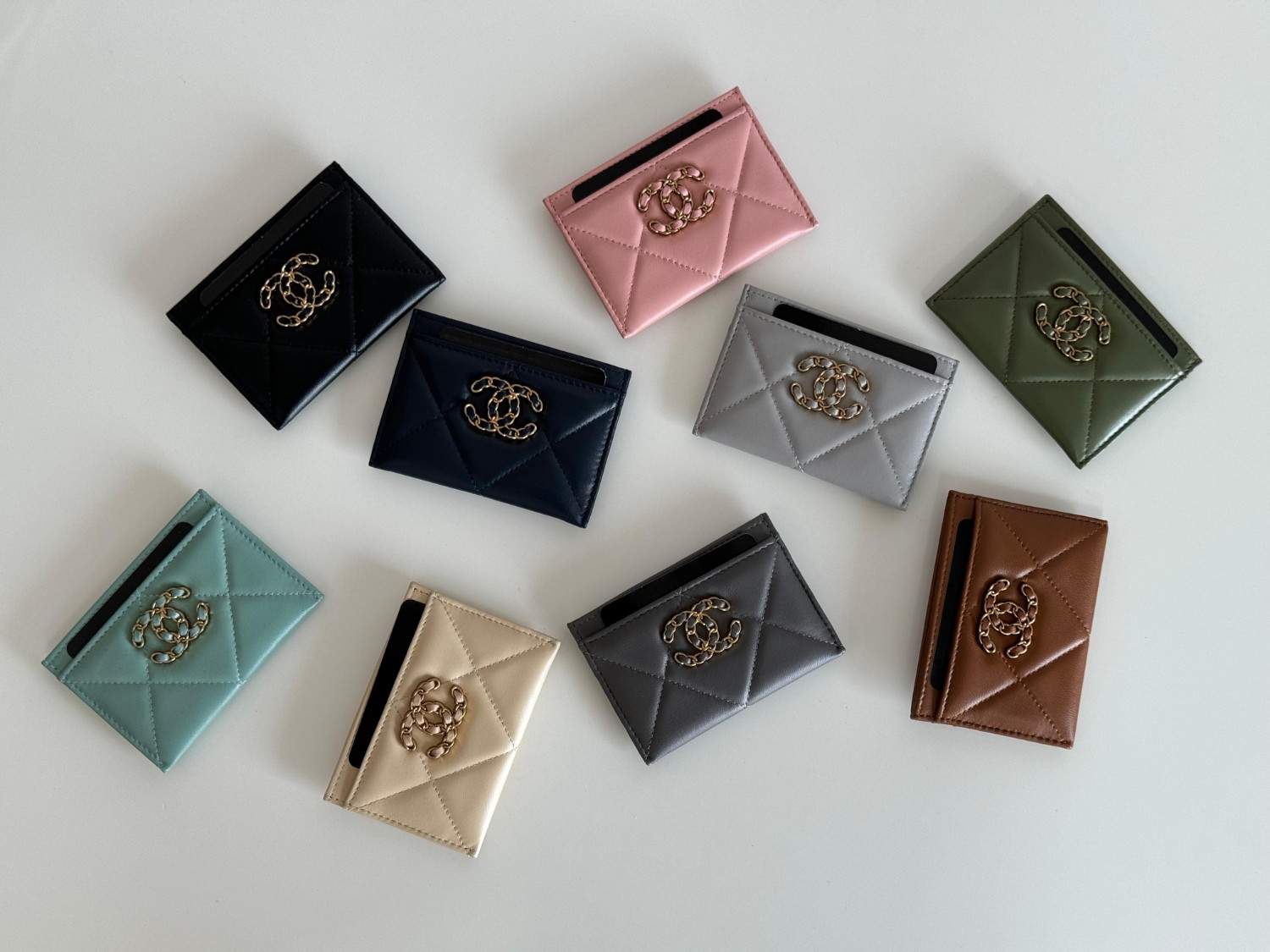 chanel 19 card wallet