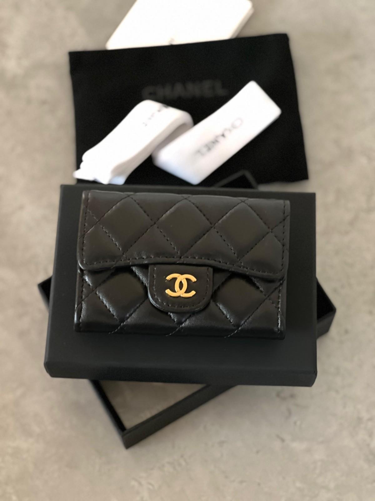 chanel classic flap card holder