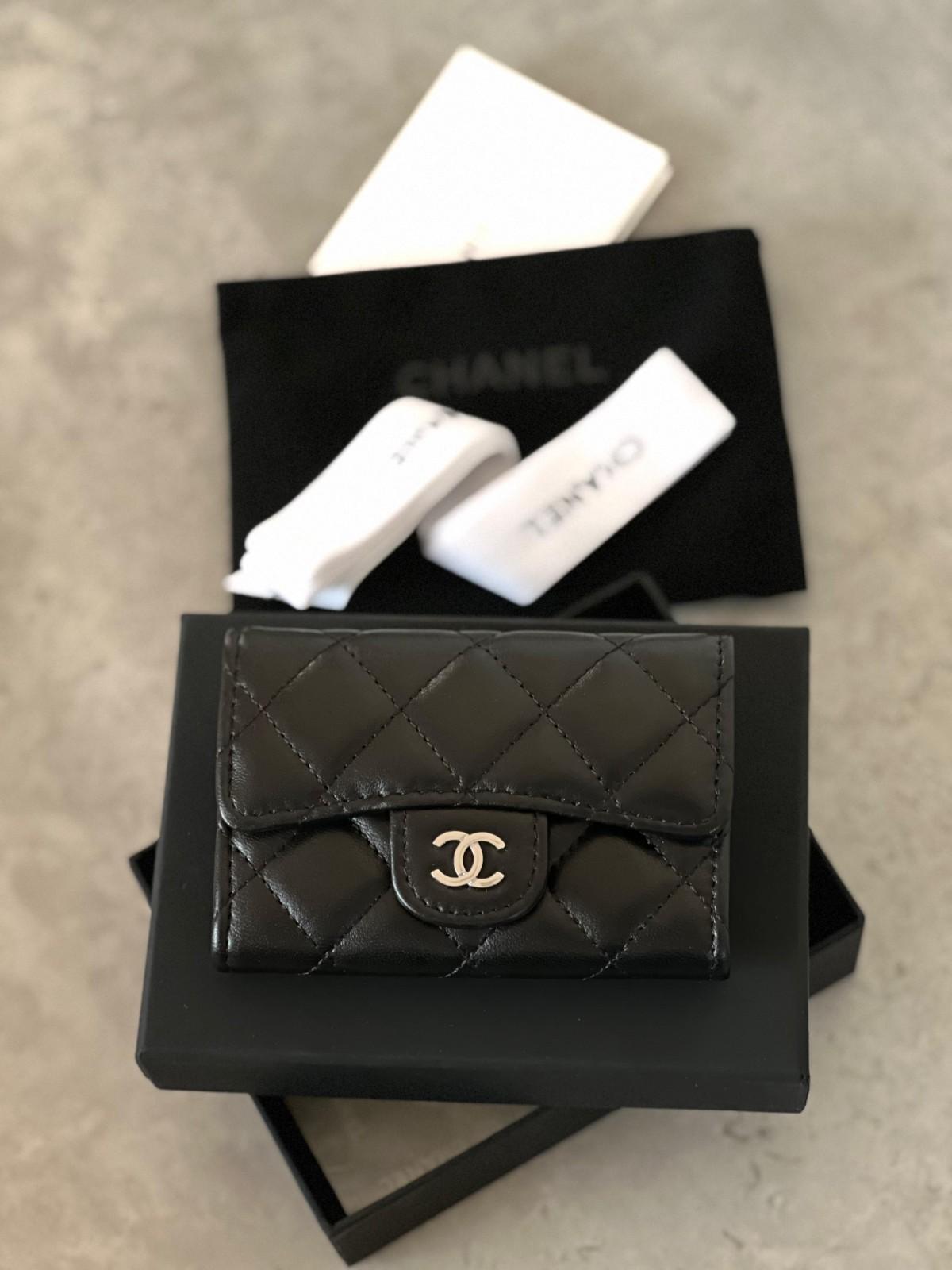 chanel classic flap card holder