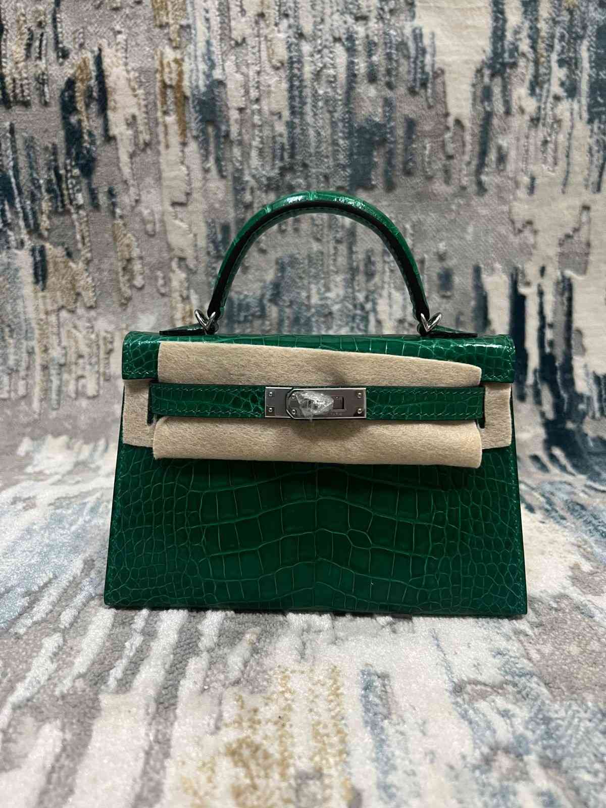 hermes kelly 20 crocodile