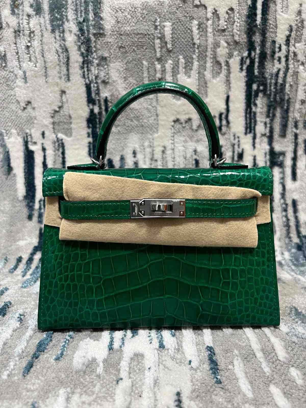 hermes kelly 20 crocodile