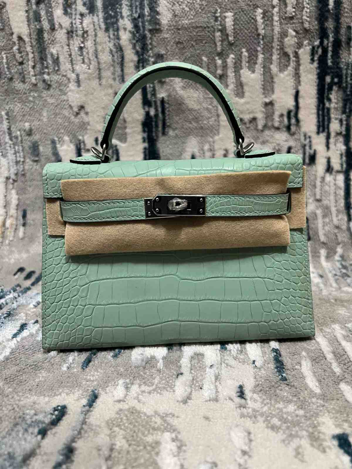 hermes kelly 20 crocodile