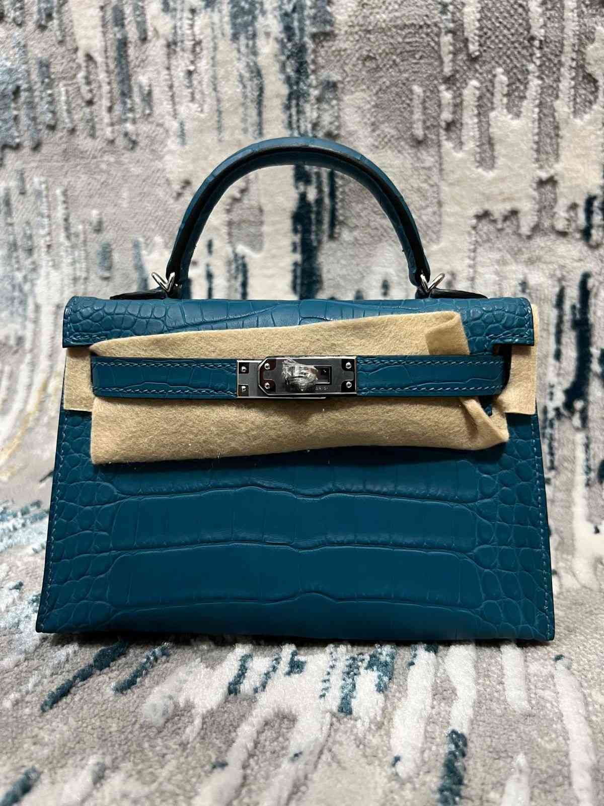 hermes kelly 20 crocodile