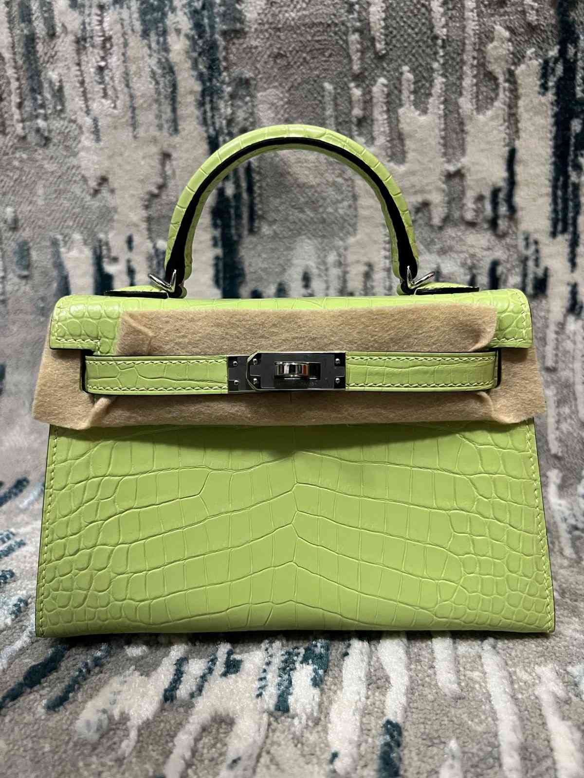 hermes kelly 20 crocodile