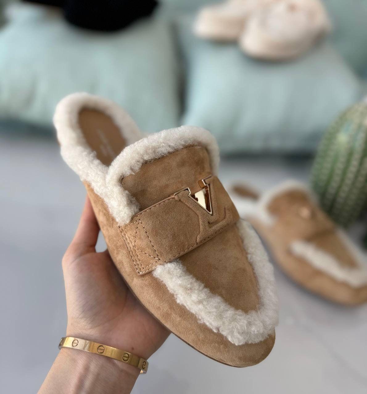 Lv Open Back Shearling Capri