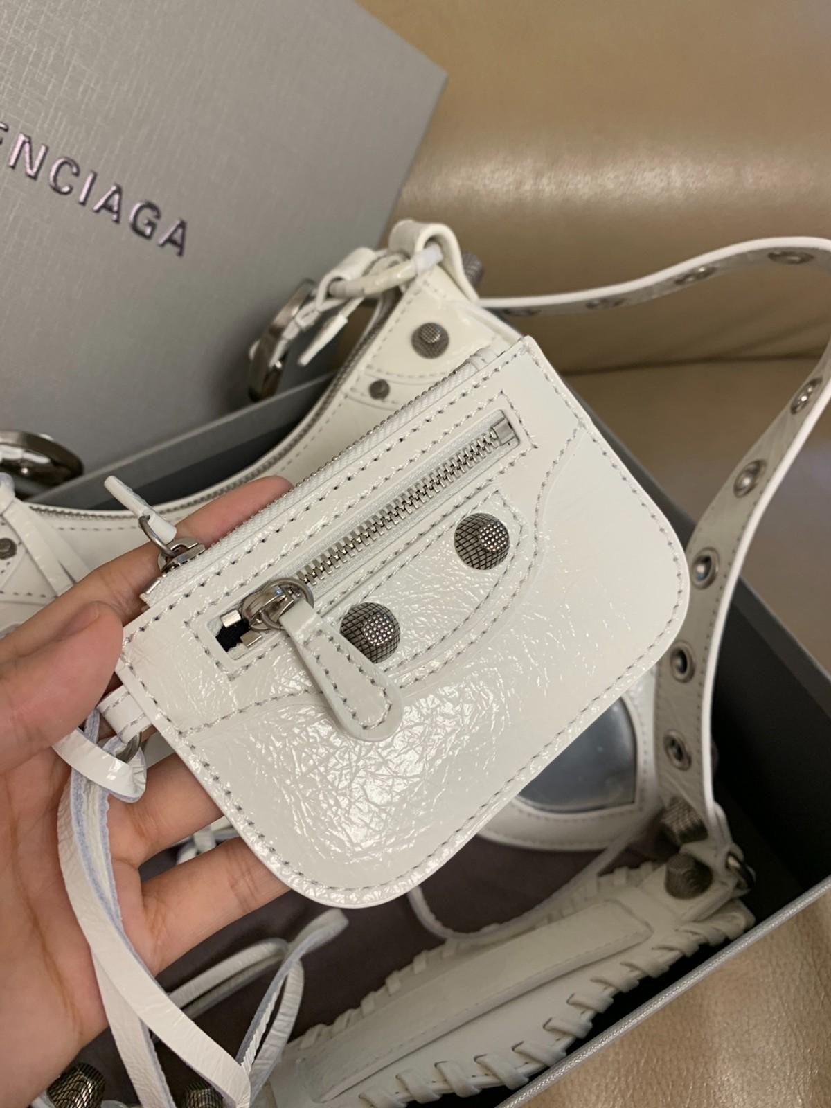 Balenciaga Le Cagole White Shoulder Bag - Image 6
