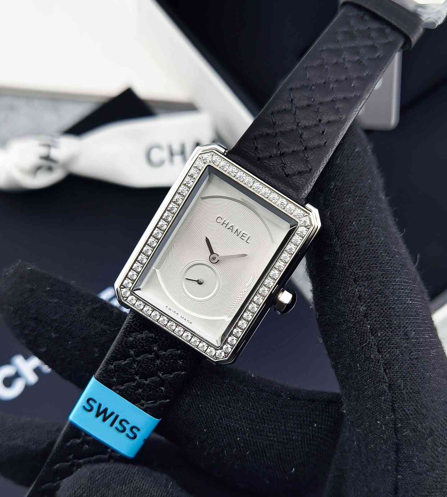 chanel boyfriend watch