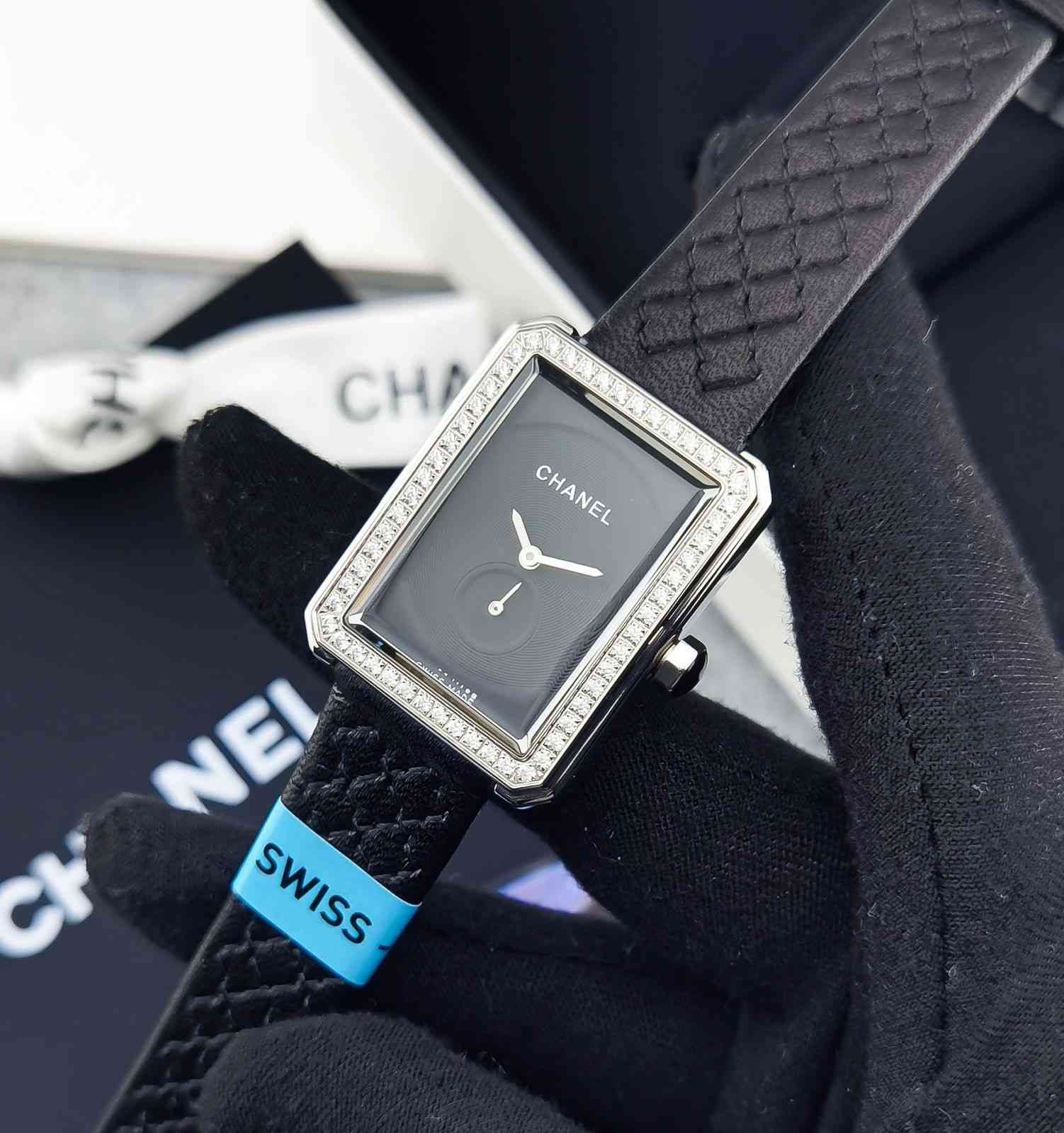 chanel boyfriend watch