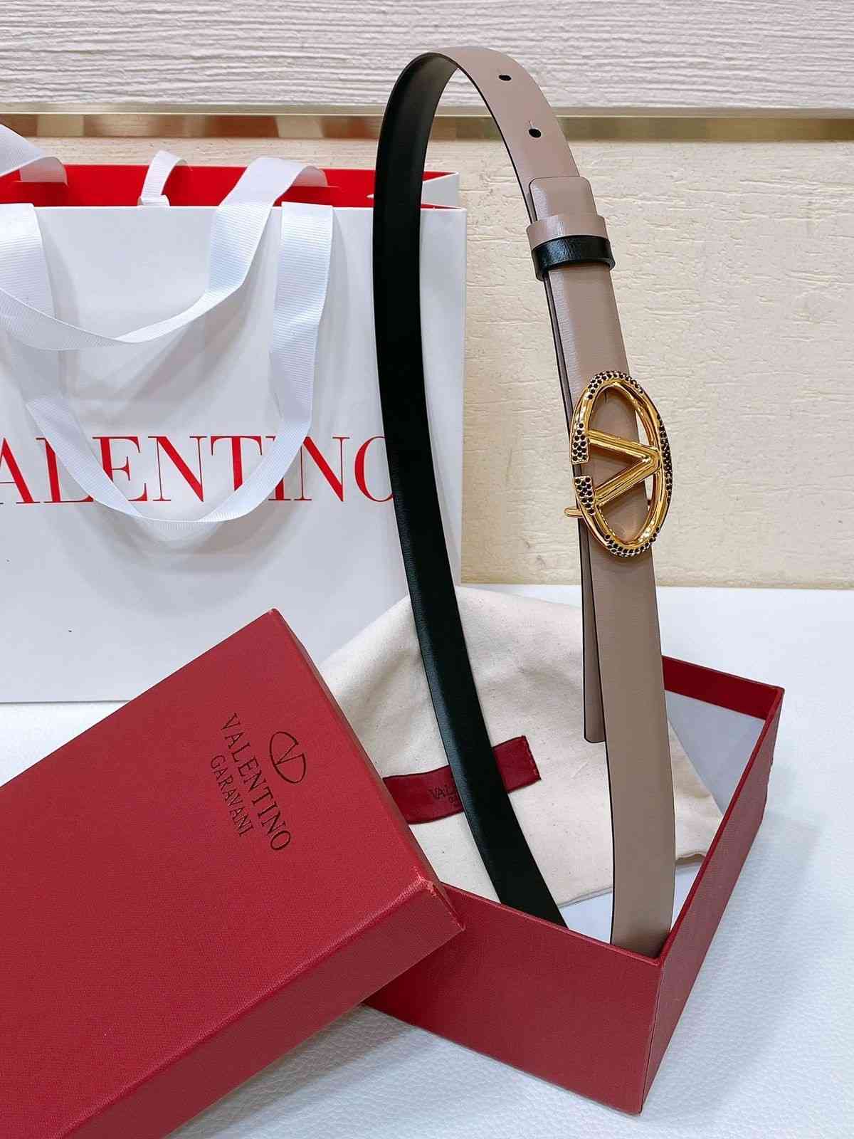 valentino bold edition belt