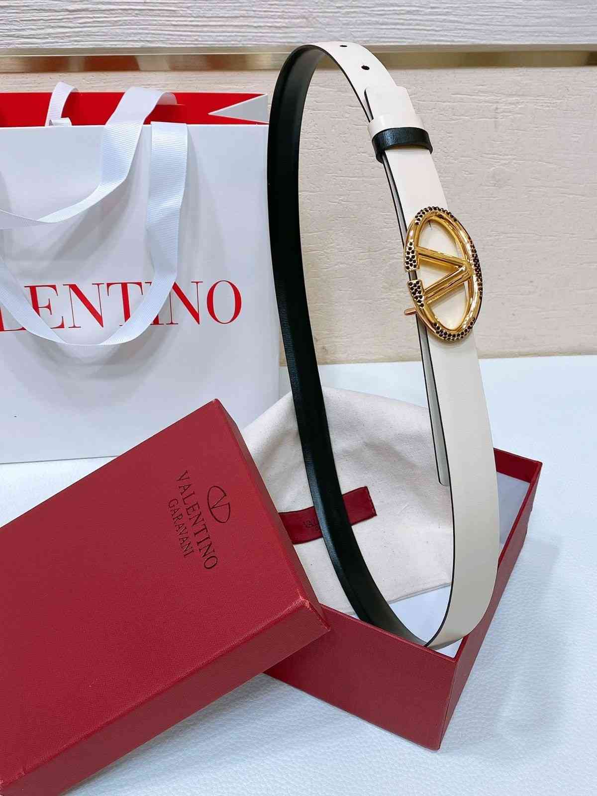 valentino bold edition belt