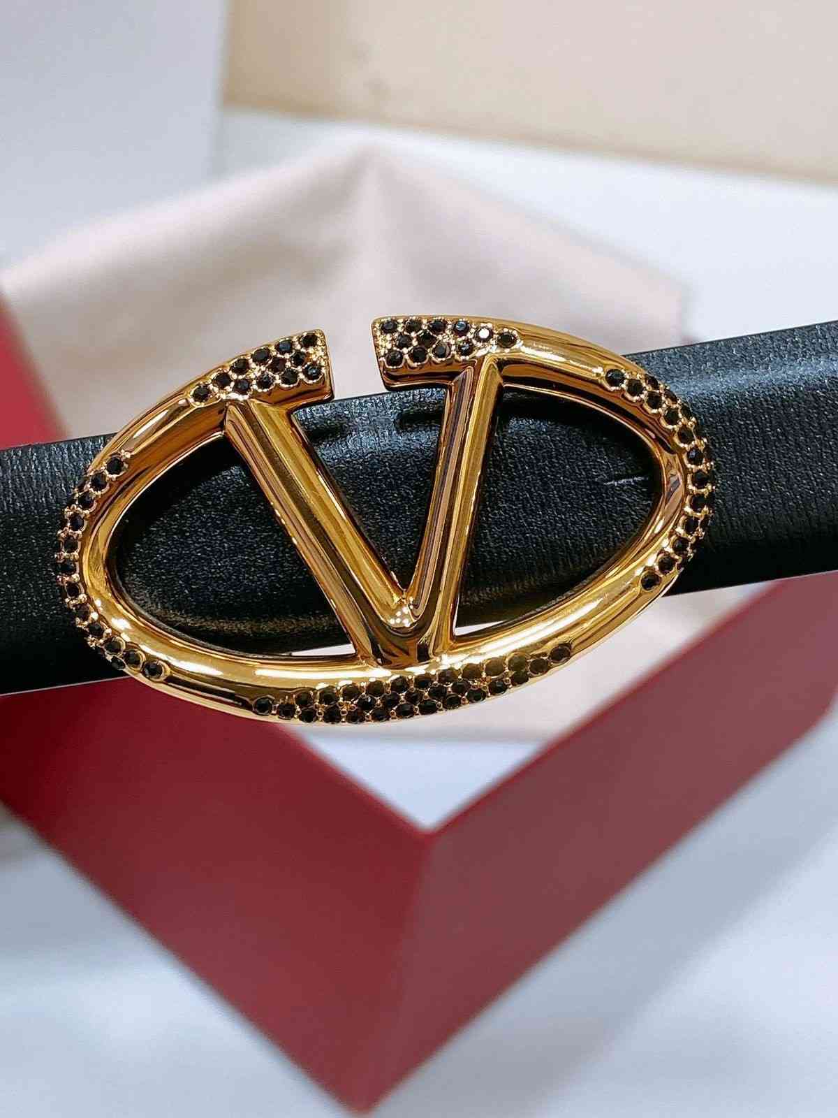 valentino bold edition belt