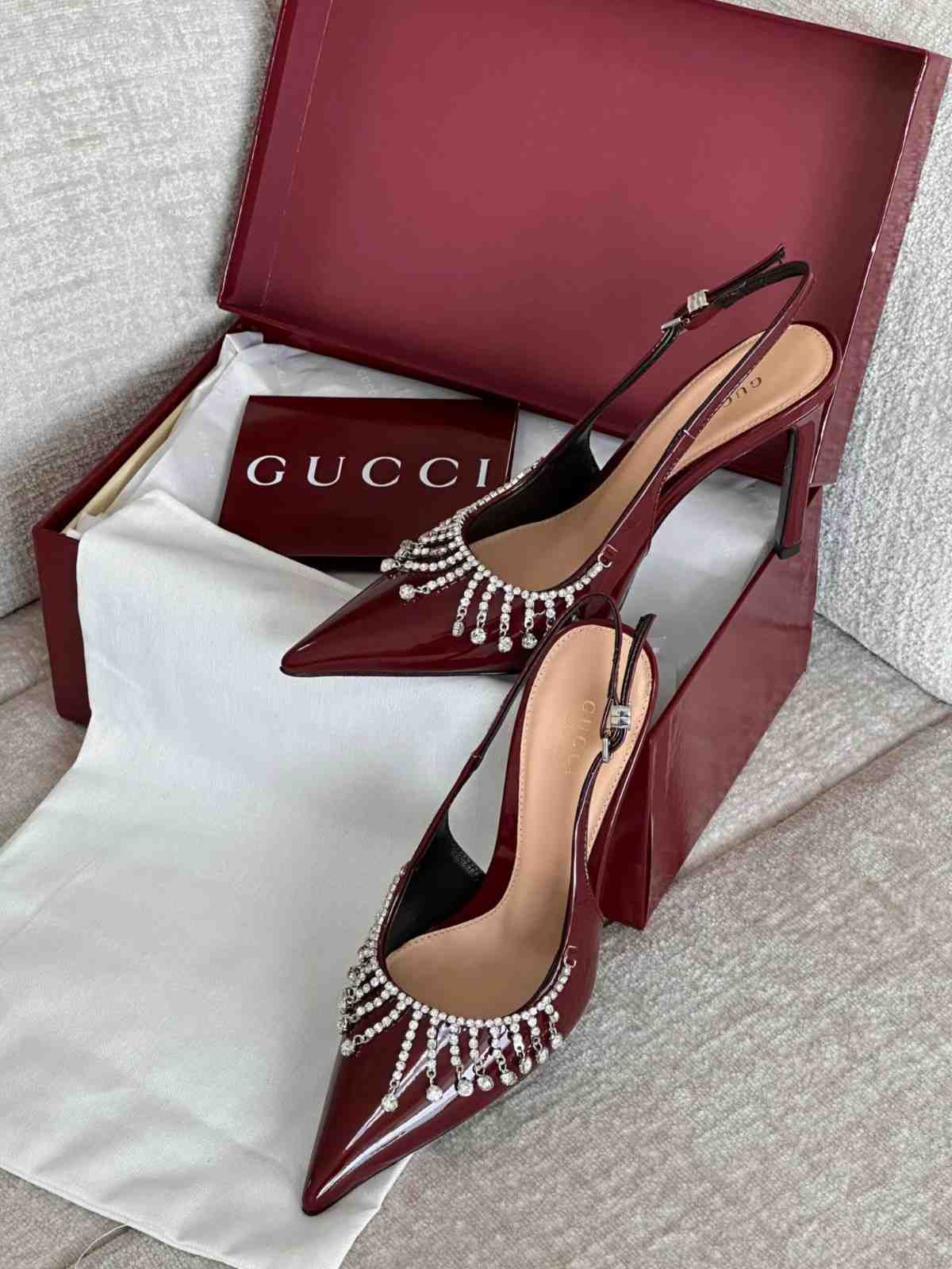 gucci crystal embellished red pumps