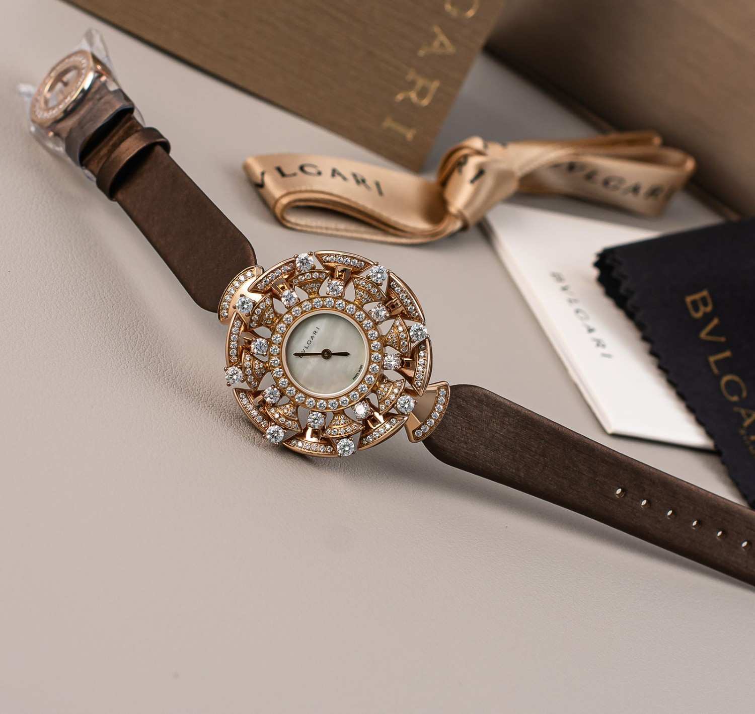 bulgari diva watch black