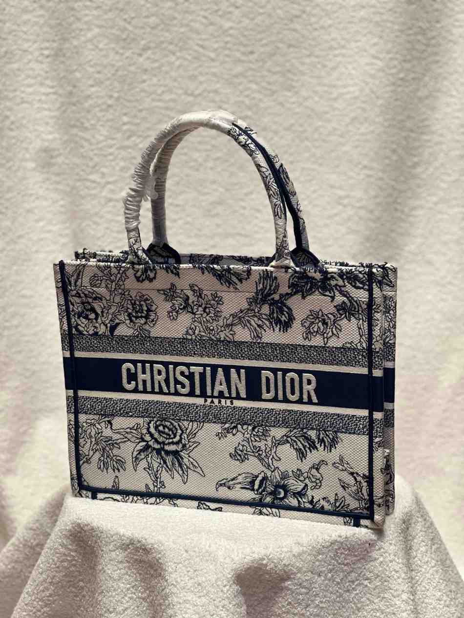 dior book tote embroidered bag