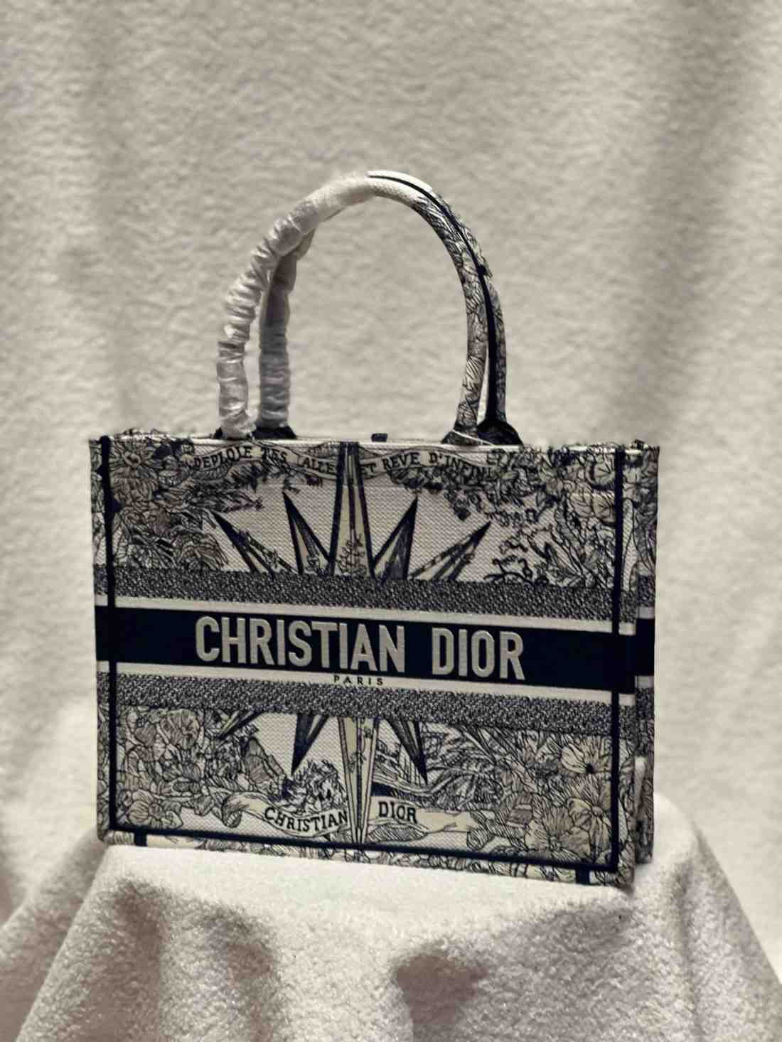 dior book tote embroidered bag