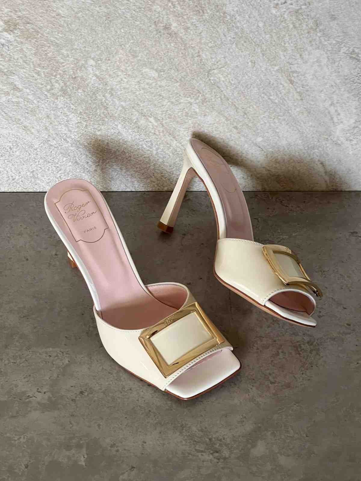 Roger Vivier Trompette Mules Pink