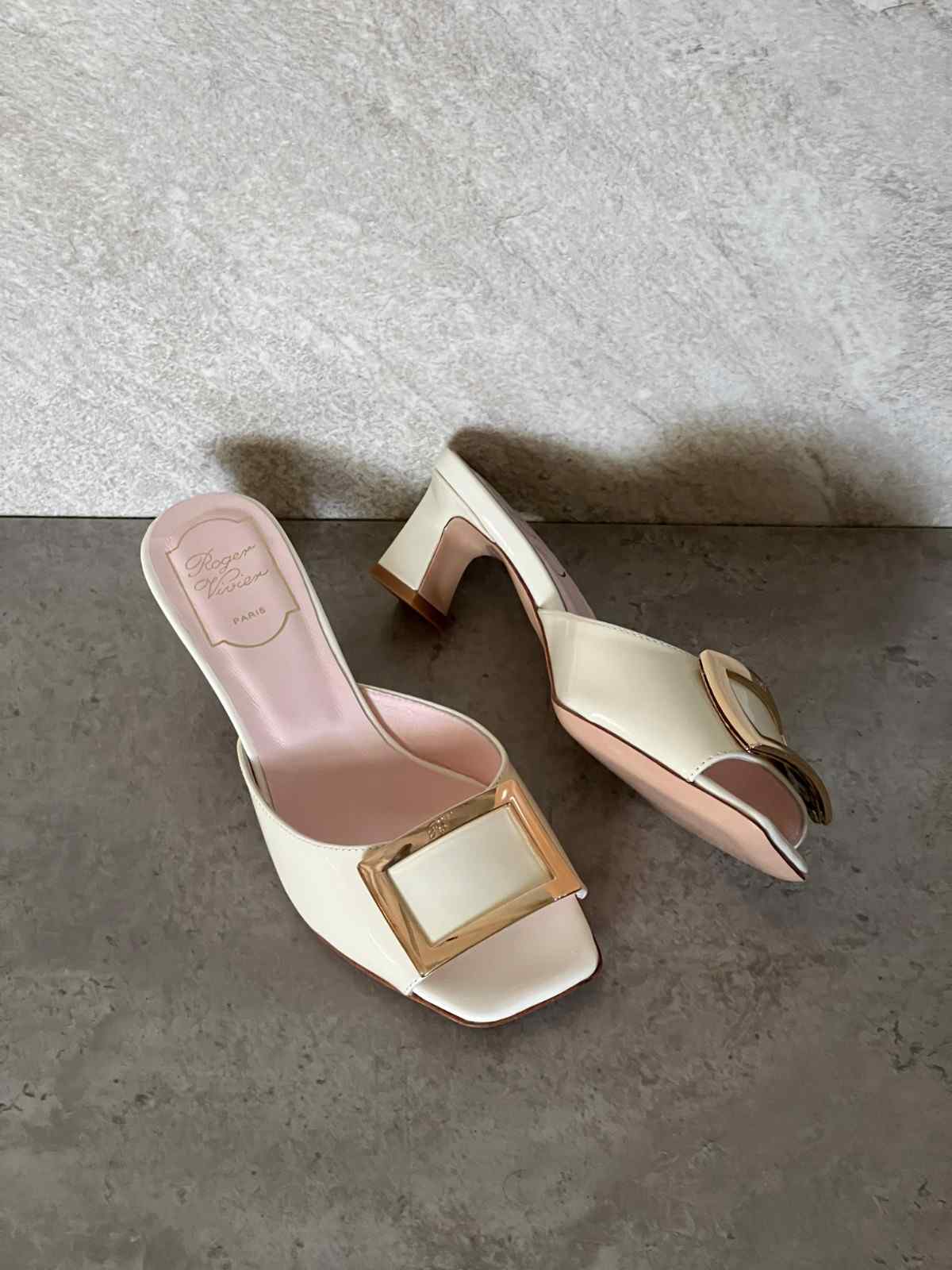 Roger Vivier Trompette Mules Pink