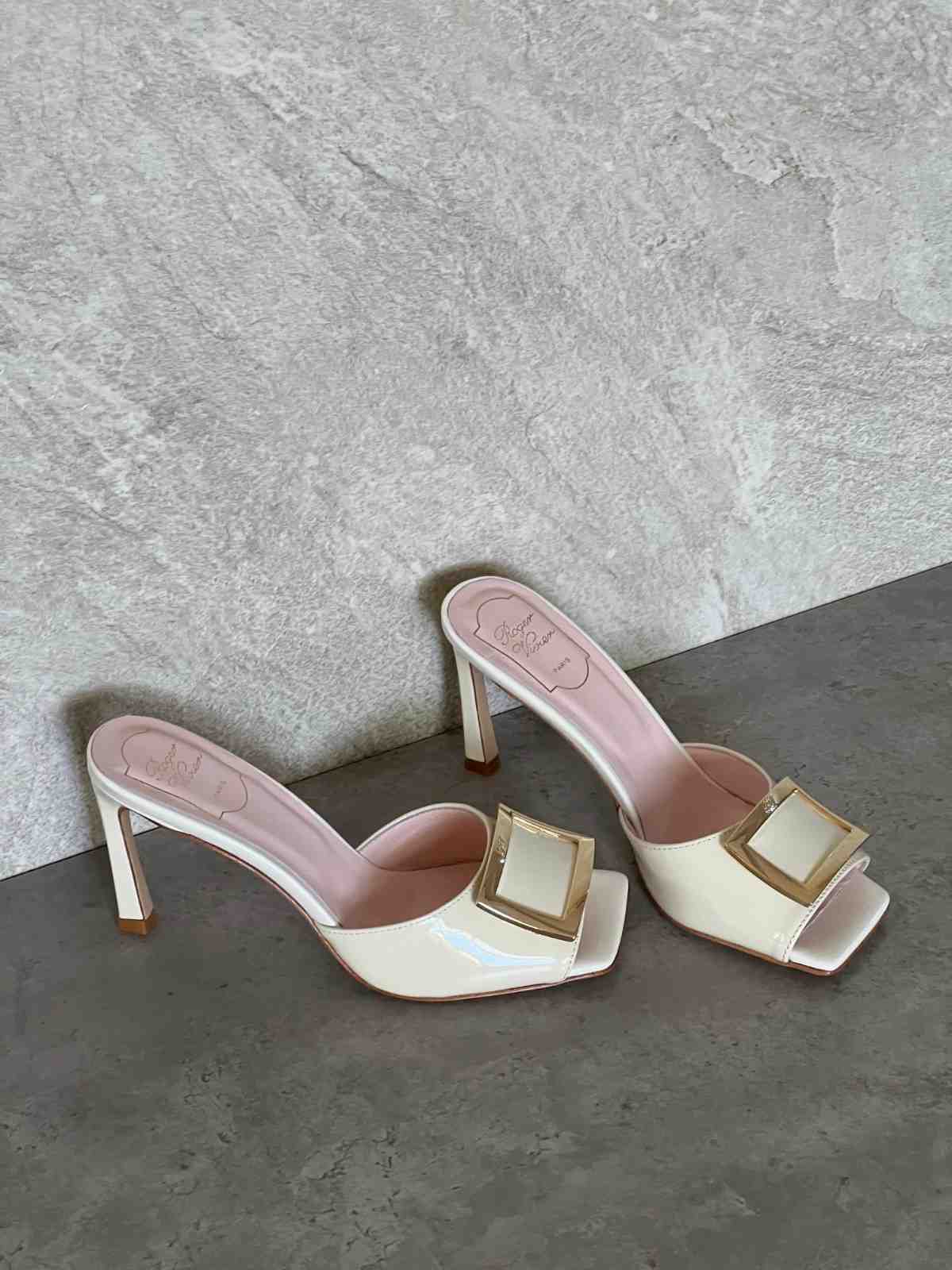 Roger Vivier Trompette Mules Pink
