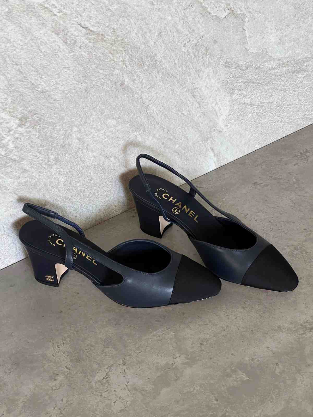 Chanel Leather CC Embossed Slingback Shoes Black