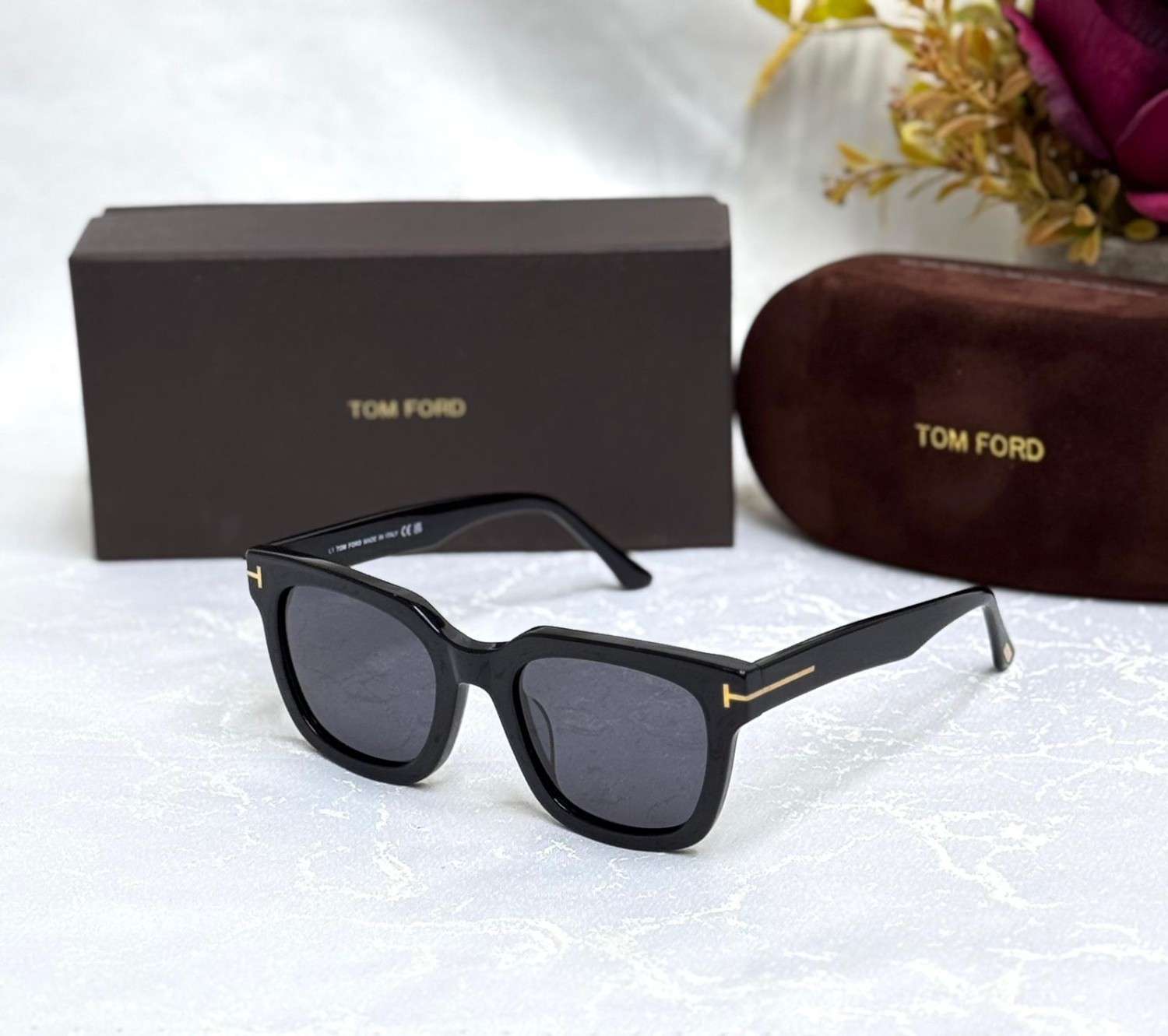 TOM FORD Eyewear Leigh sunglasses Black