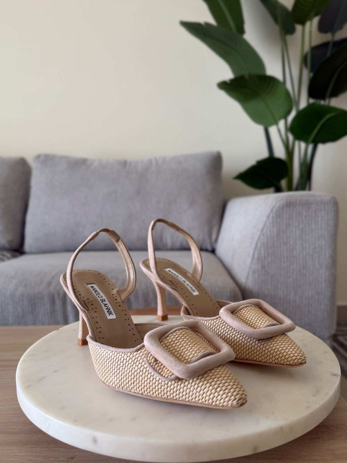 Manolo Blahnik Mayslibi slingback pumps Brown