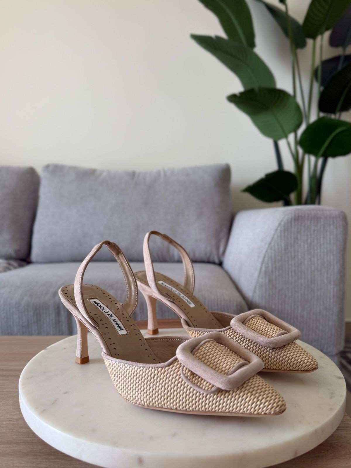 Manolo Blahnik Mayslibi slingback pumps Brown