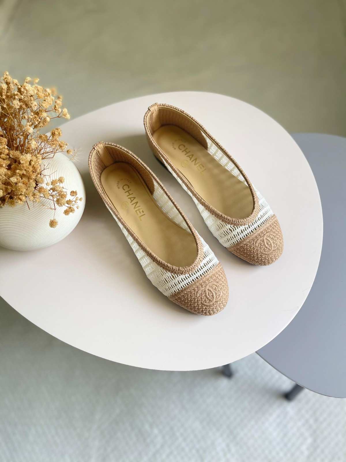 Chanel Raffia Beige Ballet flats White