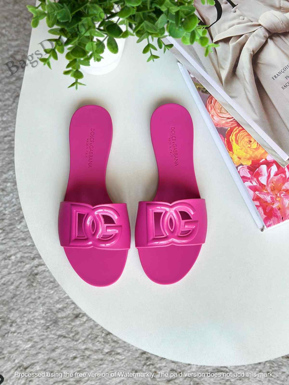 Dolce & Gabbana Sandals Rubber Beachwear Pink