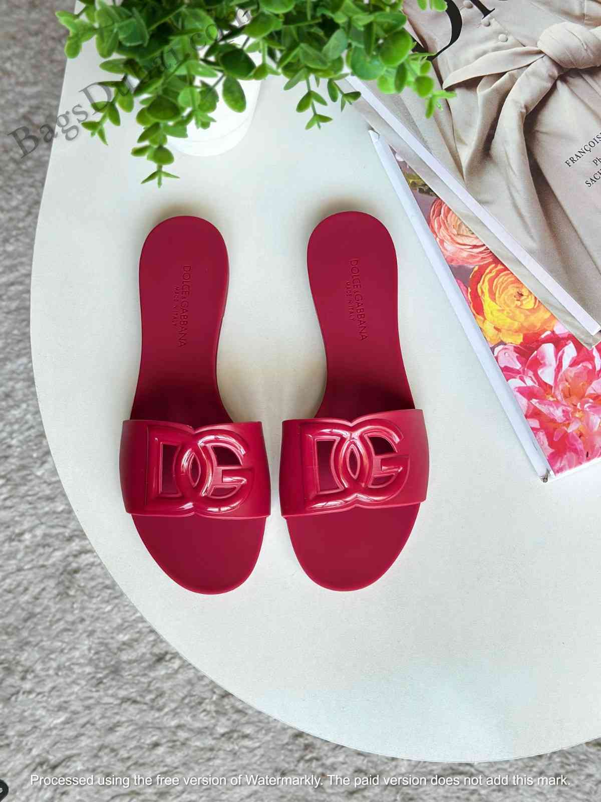 Dolce & Gabbana Sandals Rubber Beachwear Red