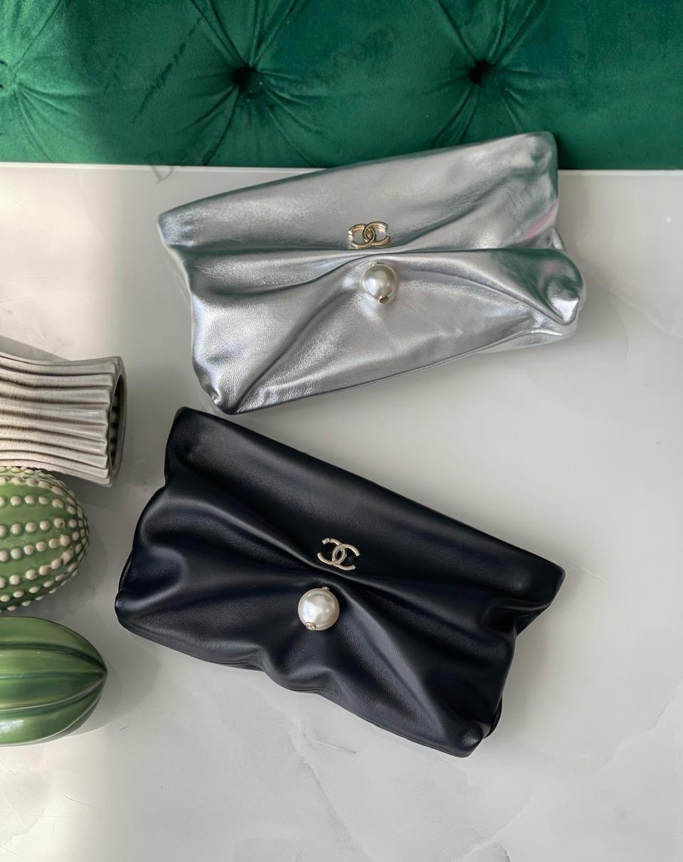 Chanel Clutch Pearl Crush