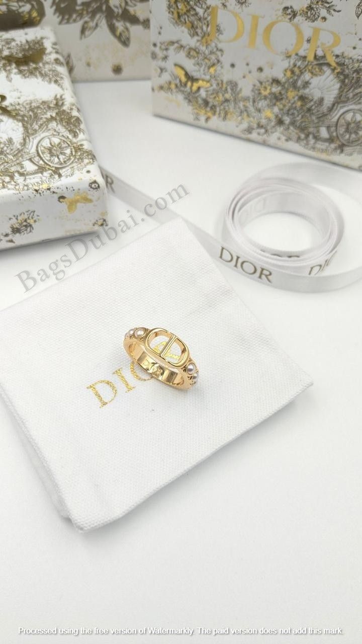 Dior 30 Montaigne Ring Golden