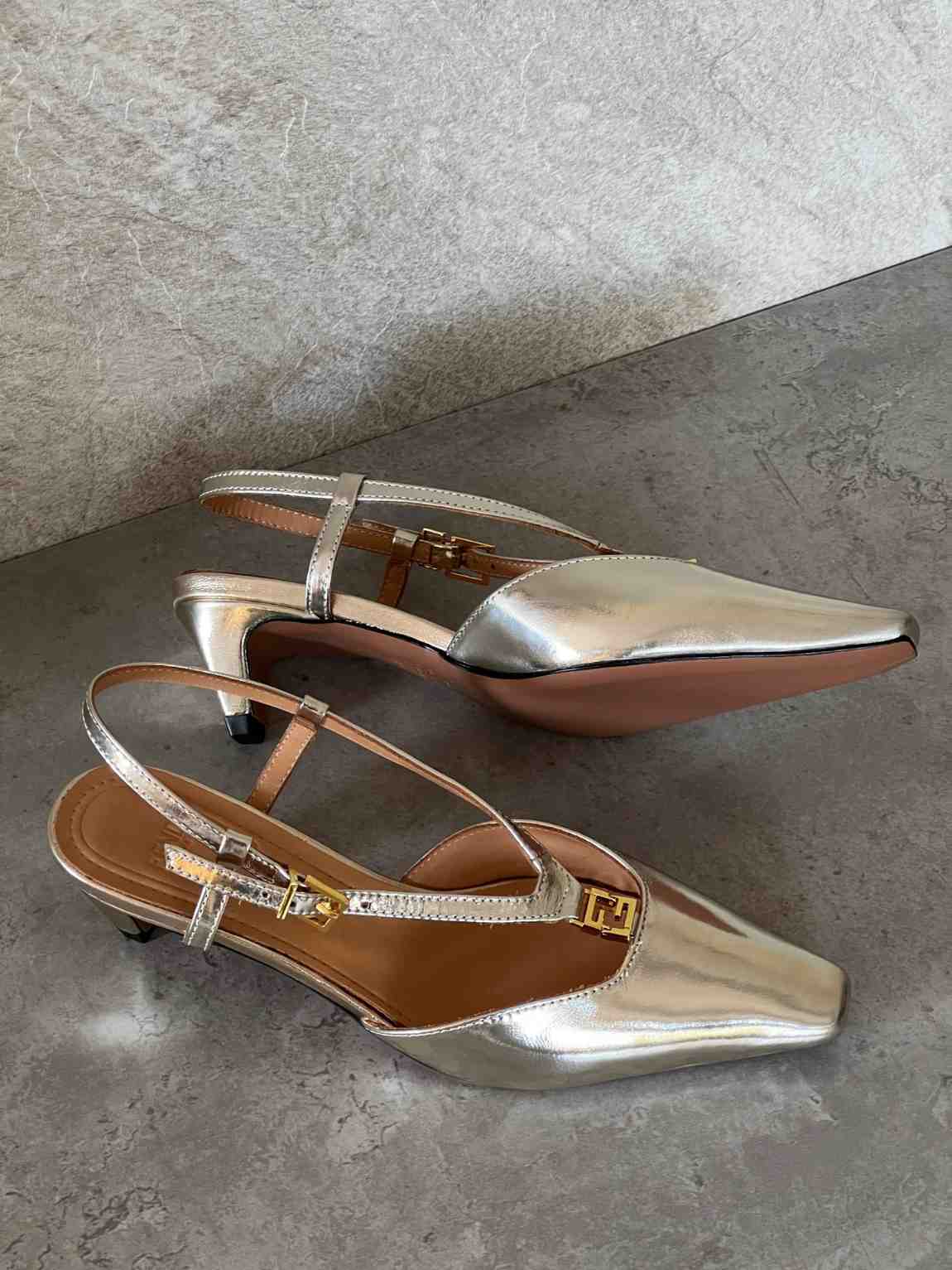 Fendi Sandals FFold Slingbacks Low-heeled Golden