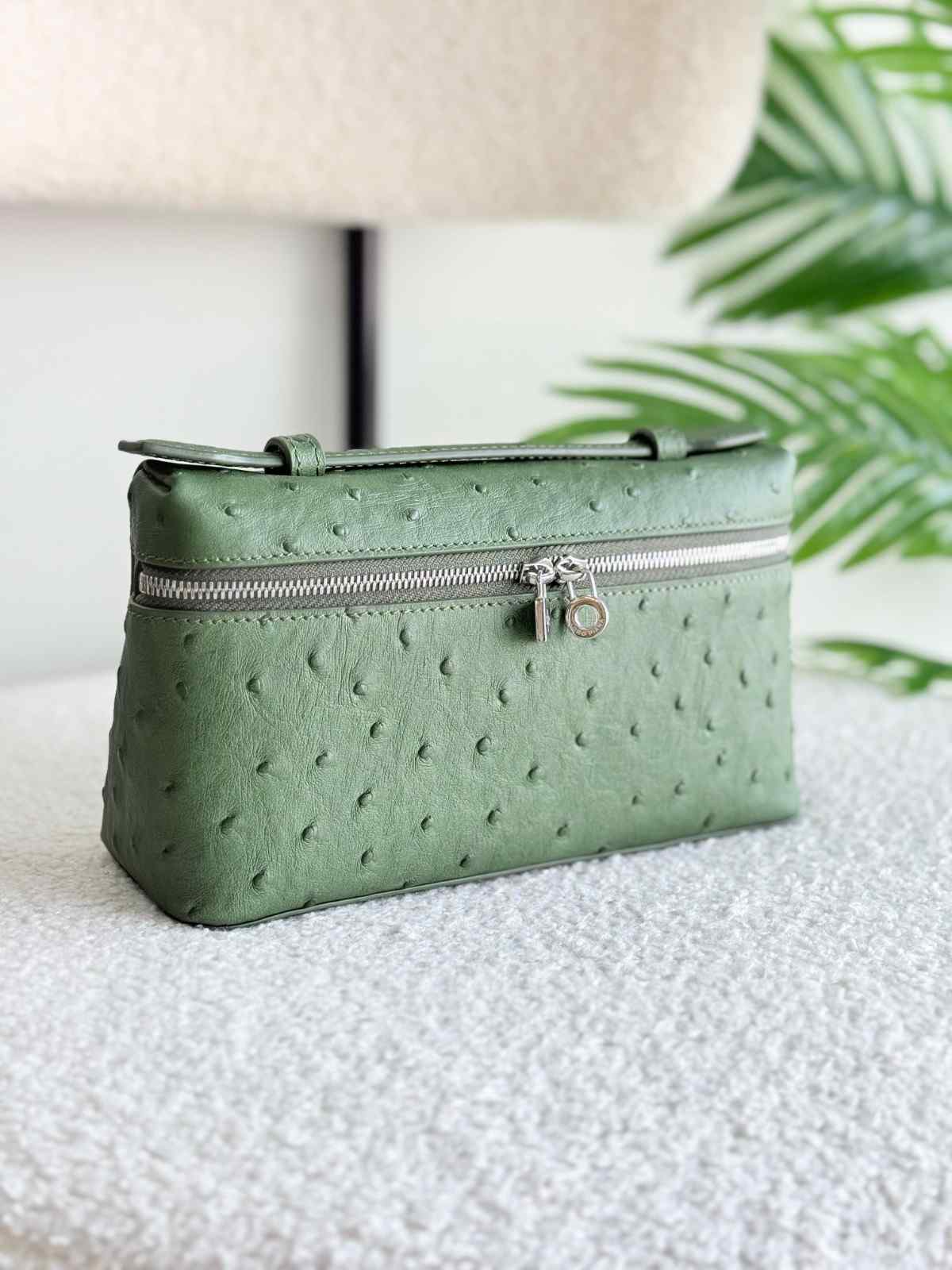 Loro Piana Ostrich Bag Extra Pocket L19 Green