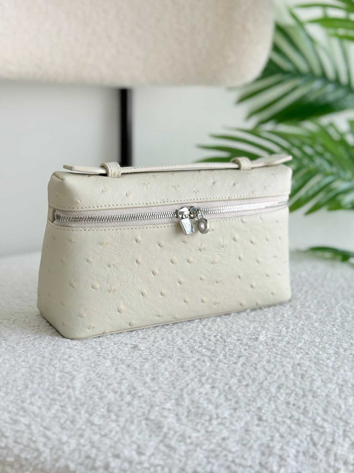 Loro Piana Ostrich Bag Extra Pocket L19 Off White