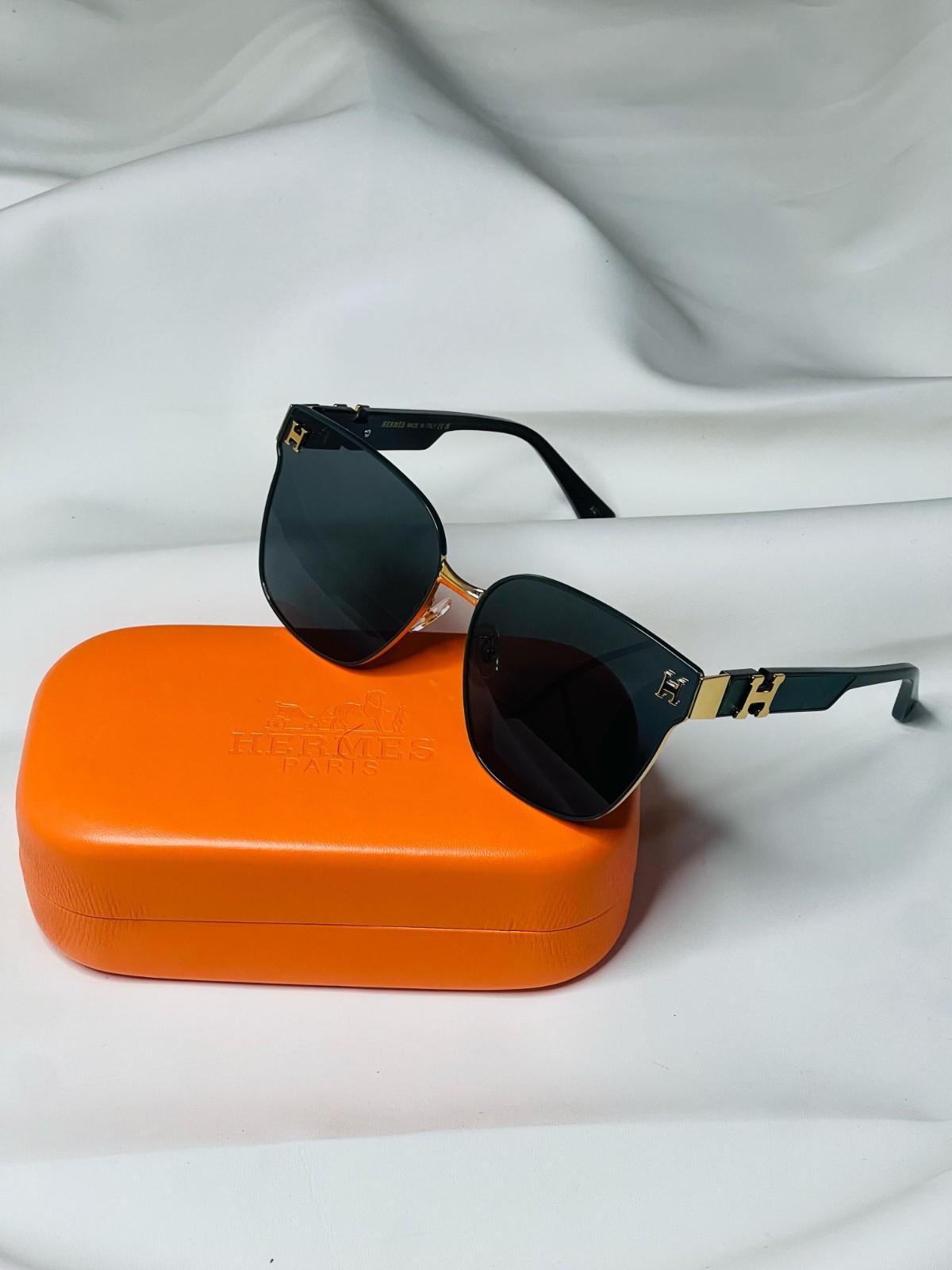 Hermes Sunglasses H logo Motif Black