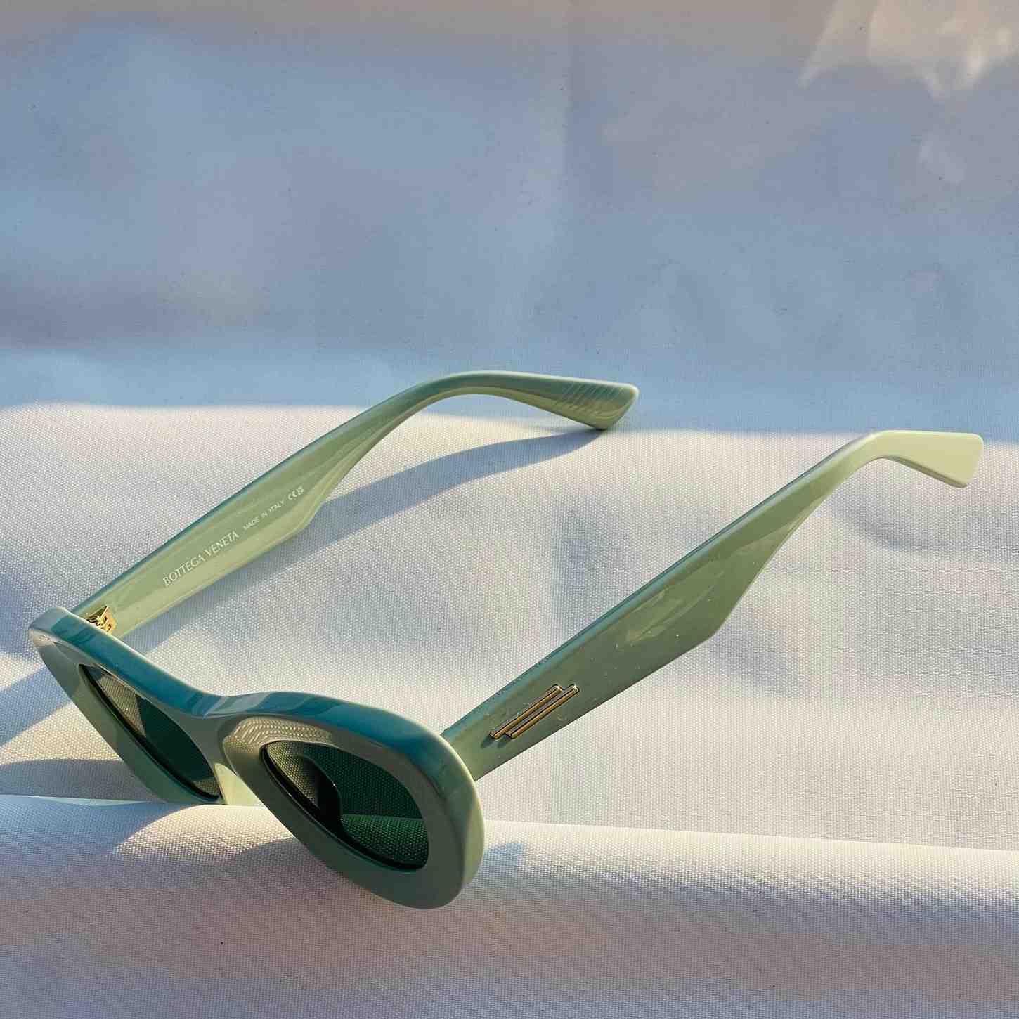 Bottega Veneta Cat Eye Sunglasses Green