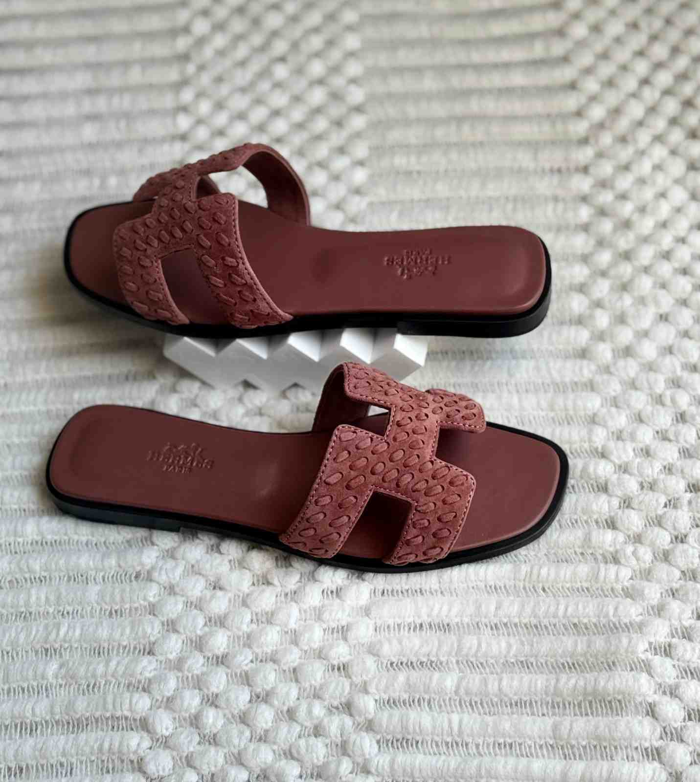 Hermes Oran Sandals Suede Leather pink