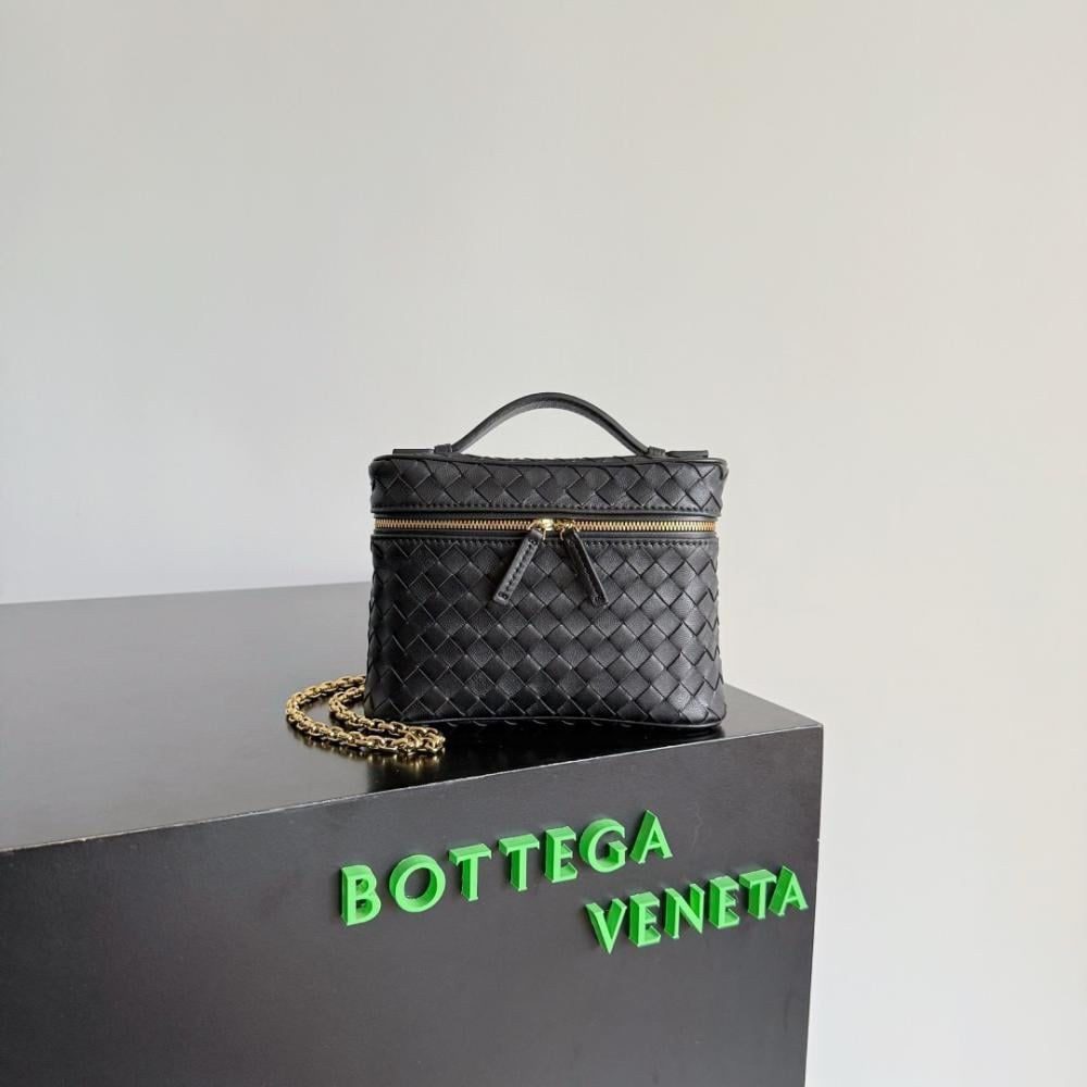 BOTTEGA VENETA Bag Soft Vanity Case Black
