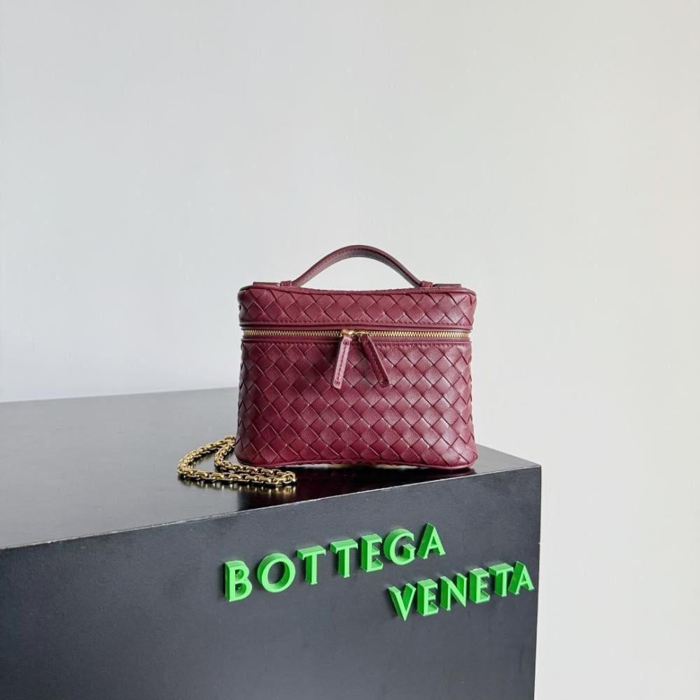 BOTTEGA VENETA Bag Soft Vanity Case Red