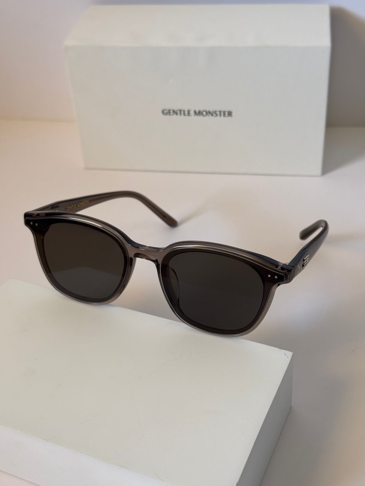 Gentle Monster Sunglasses Jade 01 Acetate Brown