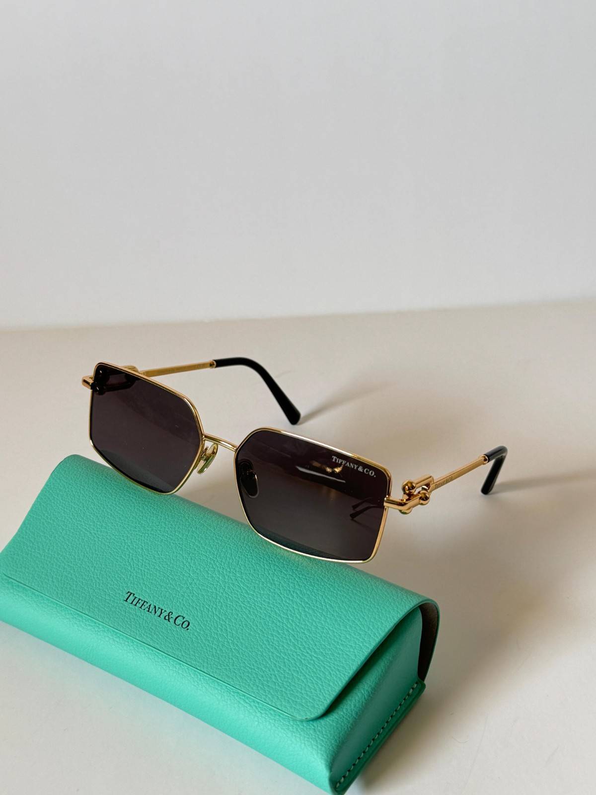 Tiffany Hardwear Sunglasses Rectangular TF Black