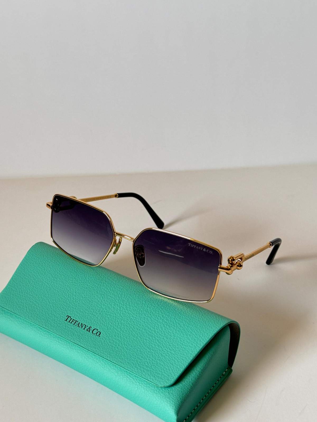 Tiffany Hardwear Sunglasses Rectangular TF grey