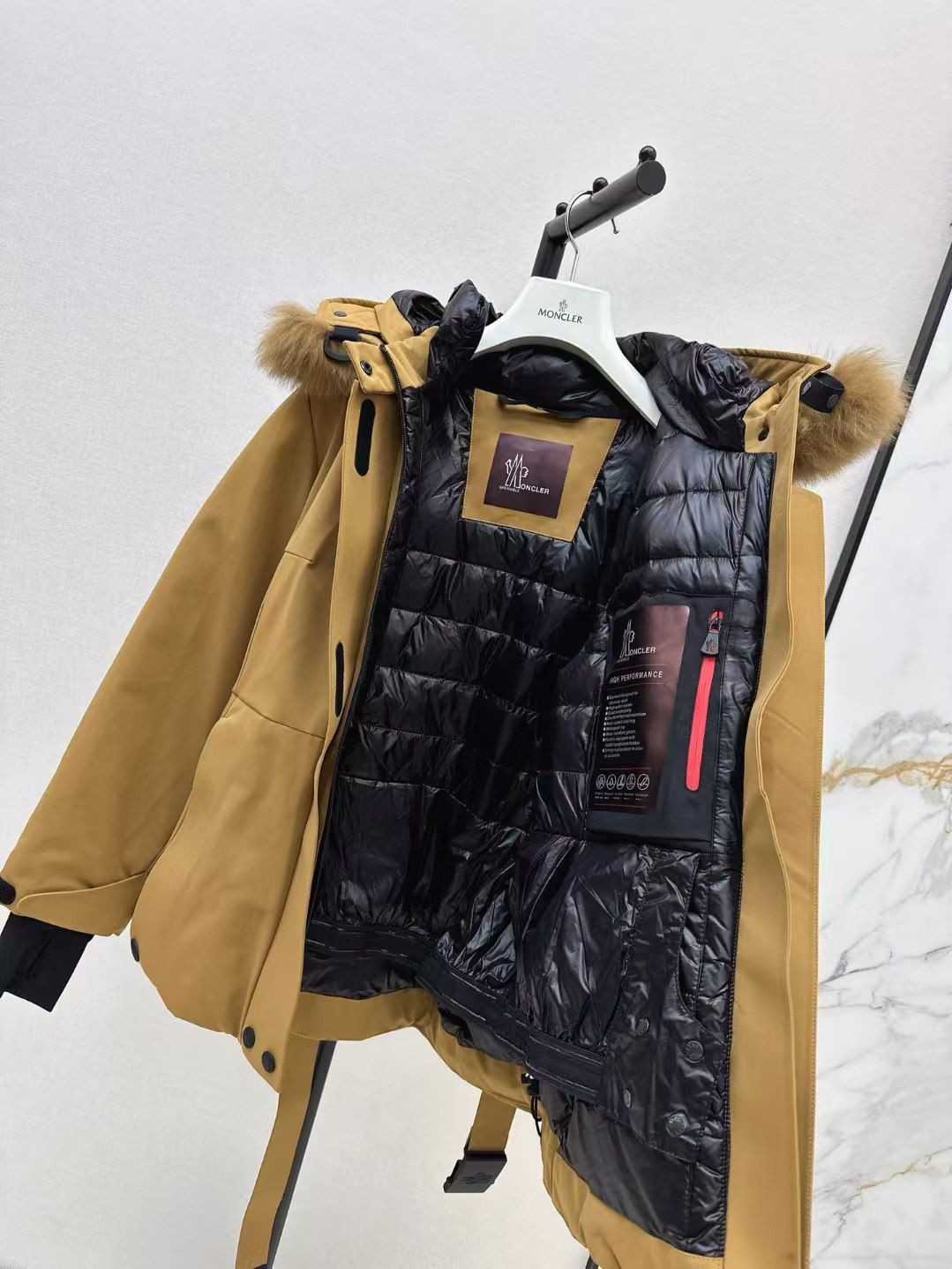 Moncler Jacket Laplance GORE-TEX Ski Brown