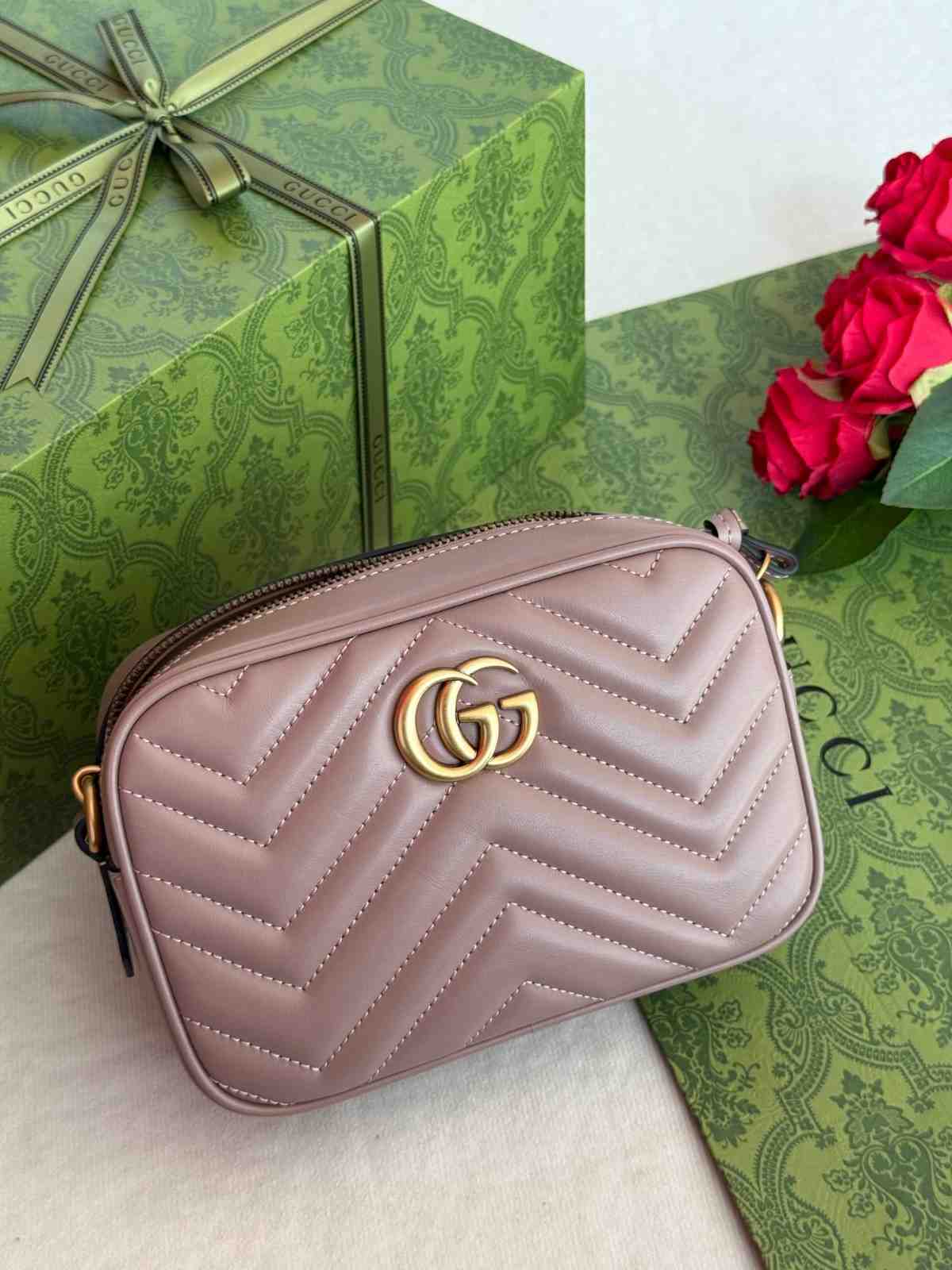 Gucci GG Marmont Camera Bag Pink