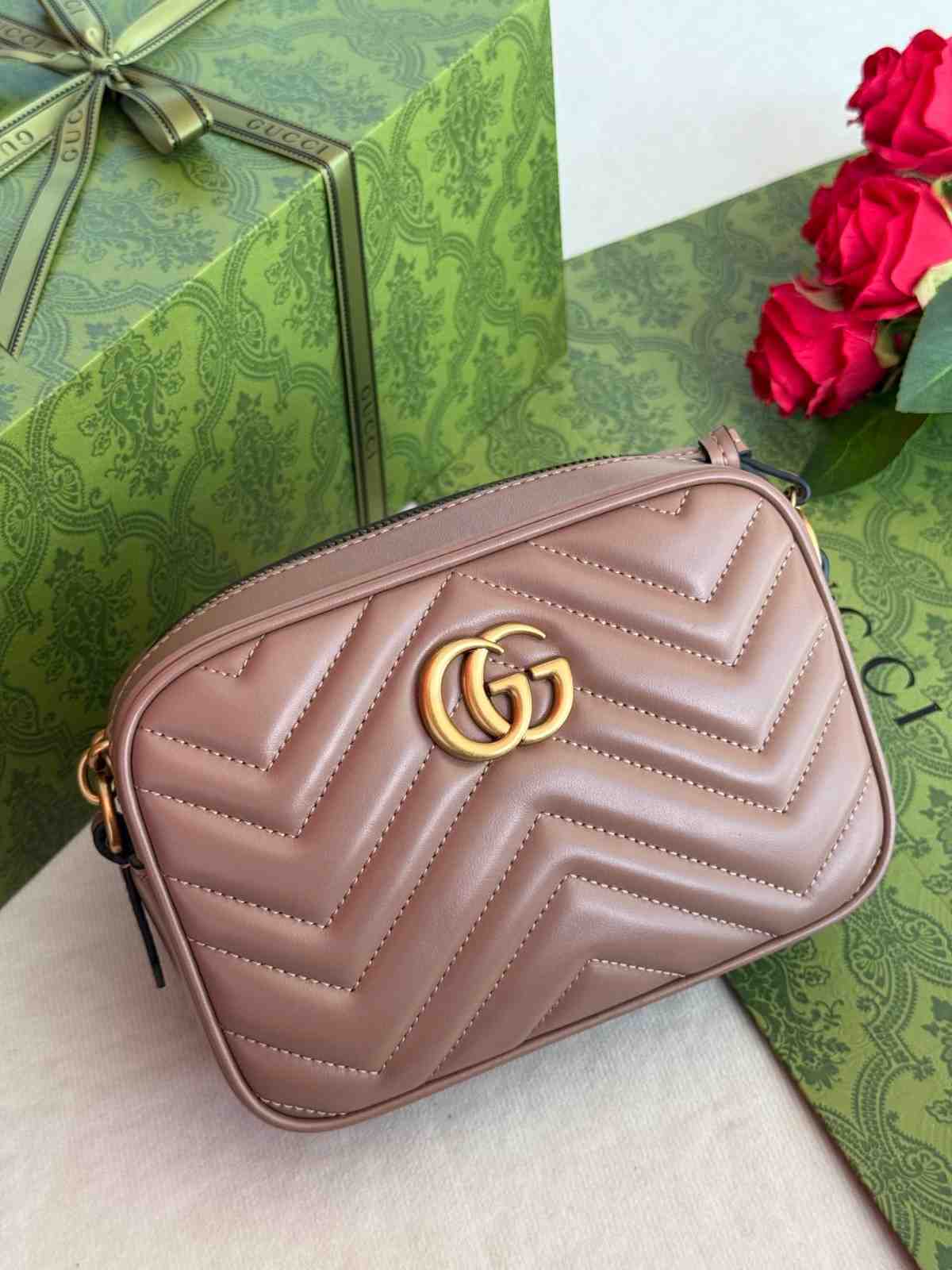 Gucci GG Marmont Camera Bag Pink